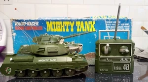 Tank RC Taiyo Japan Mighty Tank Radio Racer Vintage * SPARES OR REPAIRS* - Picture 1 of 21