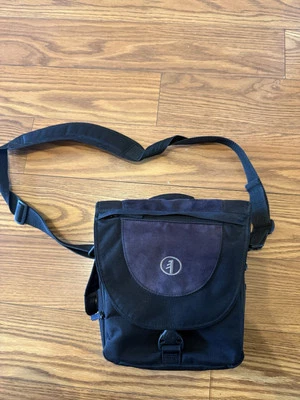 Bolso acolchado negro para cámara con correa para el hombro - Bolsillos y compartimentos con cremallera DSLR/SL Foto 1 de 3