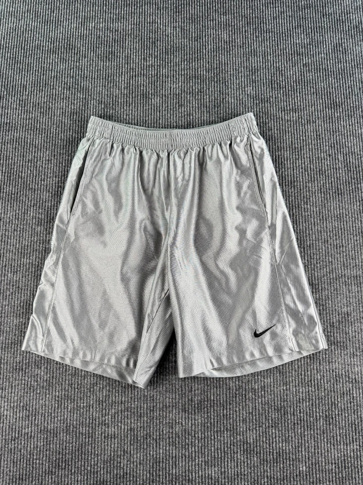 Pantalones Cortos Nike Hombres Grandes Plata Malla Baloncesto Deslumbramiento Atlético Brillante Sedoso y2k Foto 1 de 4