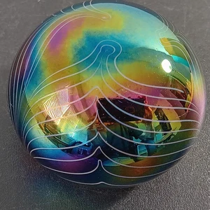 Vintage Metallisch irisierende gezogene Feder Kunst Glas Kugel Briefbeschwerer - Bild 1 von 4