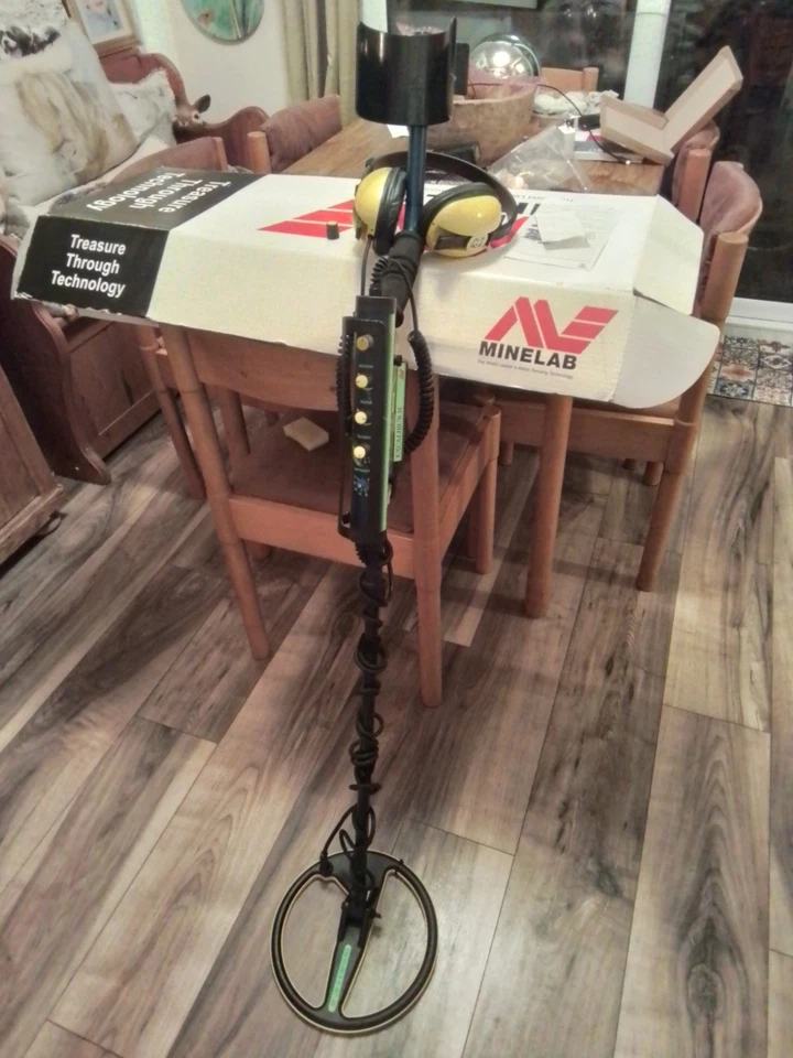 Minelab Excalibur II Deep Diving and beach Metal Detector  - Image 1 of 4