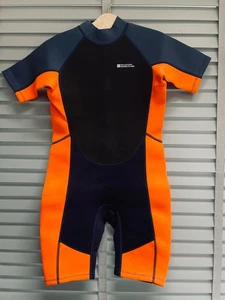 MOUNTAIN WAREHOUSE Muta Bambino Età 13 Anni Shortie Nero Arancione Surf £46 - Foto 1 di 9