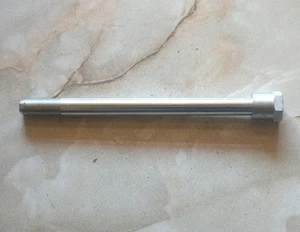 Velocette Achse f. Hinterrad/Hinterrad KS8/10 Wheel Spindle Rear - Picture 1 of 2