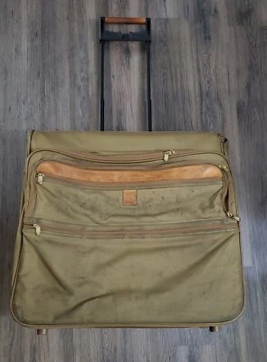 Hartmann Intensity Collection Medium Traveler Garment Bag Luggage - Image 1 of 4