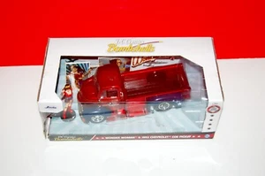 Wonder Woman 1952 Chevy COE Pickup Diecast, 1:24 | DC Comics Bombshells | New - Picture 1 of 4