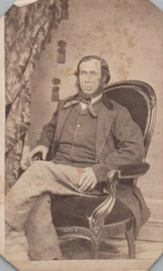 Civil War Era Cabinet Card - Gentleman  - Hamill's Photo Rooms - Monmouth, Ill. - Picture 1 of 3