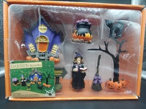 Halloween,  Mini Village Garden Accent Figures Set House/Witch by Ganz NEW - Picture 1 of 11