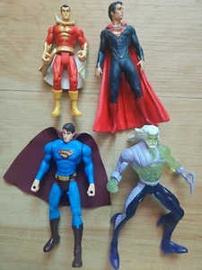 DC COMICS INFINITE HERO 3,75" JUSTICE LEAGUE SHAZAM SUPERMAN FIGURE AQUAMAN e23 - Foto 1 di 2