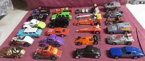 1/64 HOT WHEELS & OTHER MAJOR BRANDS, LOT OF 24 LOOSE MUSCLE CARS & TRUCKS #27 - Picture 1 of 3