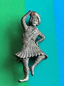 VINTAGE HIGHLAND DANCER - Female! SCOTLAND Pewter Brooch/Badge - Picture 1 of 2