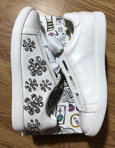 Jeffrey Campbell Sz 9.5 Athletic Sneakers White w Embroidered Jewel Flowers NIB - Picture 1 of 13