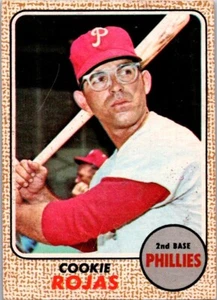 VINTAGE SPORT BASEBALL CARD 1968 COOKIE ROJAS PHILADELPHIA PHILLIES NO5 - Picture 1 of 2