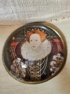 Queen Elizabeth I Royal Attire Hand Cast Glass Paperweight Nigel Pain Circa 1970 - Picture 1 of 3