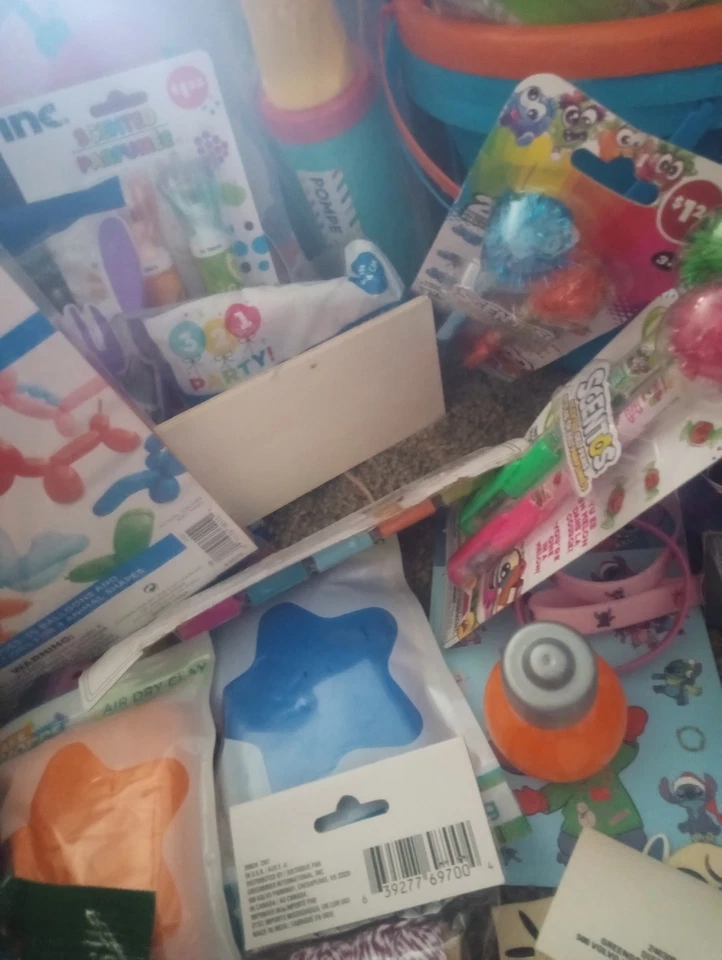 Paquete de caja de suministros artesanales Foto 1 de 4