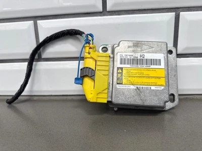 06-07 Hummer H2 Air Bag Control Module (Under LH Seat) OEM - Image 1 of 4