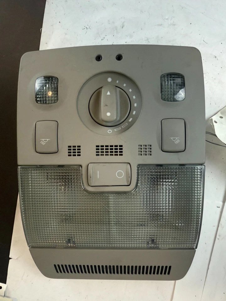 Audi A4 A4 Quattro 2002-2005 cúpula superior mapa luz consola techo corredizo interruptor OEM Foto 1 de 3