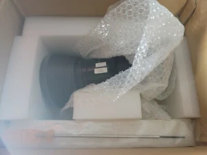 Proyector Sanyo LNS-W07 corto alcance en lente axial 0,8:1 nuevo caja abierta - Imagen 1 de 5