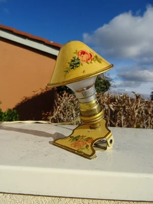 Petite lampe à pince en tôle décor floral vintage an 50/60 - Photo 1/4