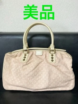 Louis Vuitton Trapeze GM Tote - Image 1 of 4