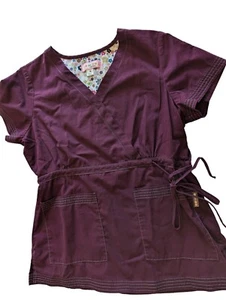 Blusa Médica Koi Kathy Peterson Mujer Púrpura S Uniforme de Enfermera Envoltura Cordón Cintura - Imagen 1 de 10