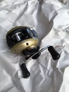 Quantum fishing reel UL3000 ultra 3 bearing system Gear Ratio 5.1:1 - Picture 1 of 12