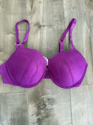 Sujetador para mujer Calvin Klein 36C con aros malla de encaje púrpura brillante Foto 1 de 4