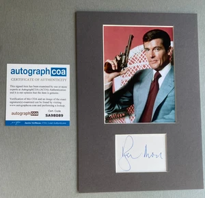 ROGER MOORE (†2017) "James Bond" firmado Picaporte 21x30 autógrafo certificado de autenticidad certificado de autenticidad - Imagen 1 de 2