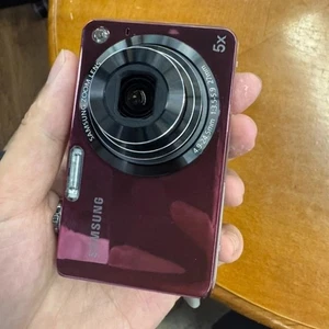 Samsung PL150 12.4 MP selfie Digital Camera with front and rear LCD screens Red - Picture 1 of 7