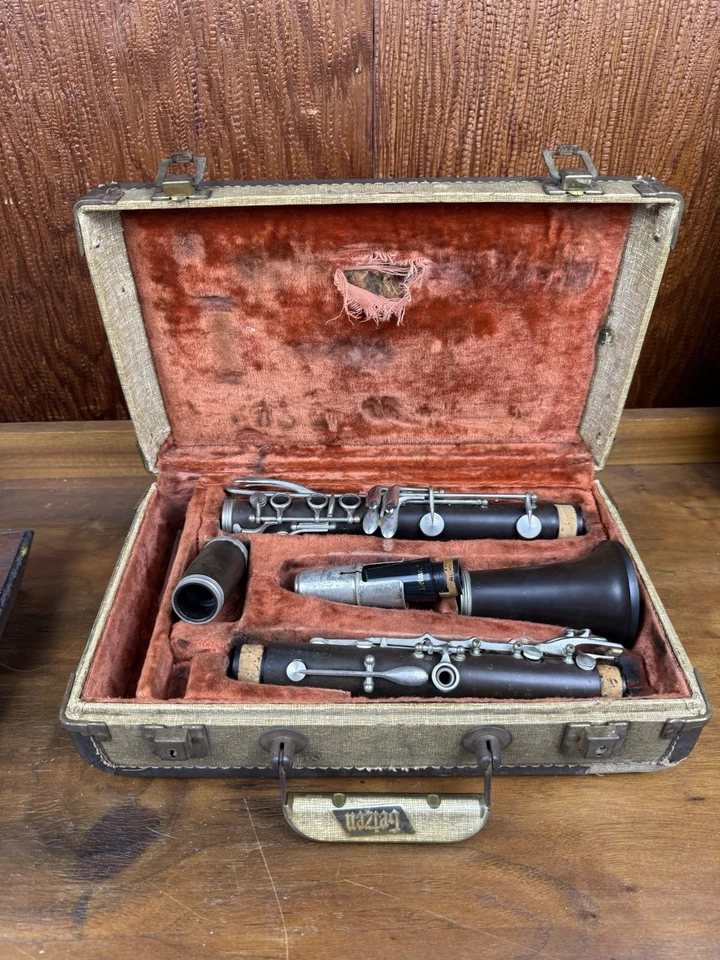 Clarinete de colección Getzen Deluxe Elkhorn Wisconsin con estuche dorado 3 Foto 1 de 4