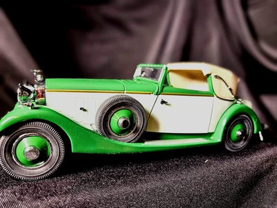 RARE Danbury Mint 1934 Hispano-Suiza J12 1:24 Scale Green Inv. #3197 - Image 1 of 4