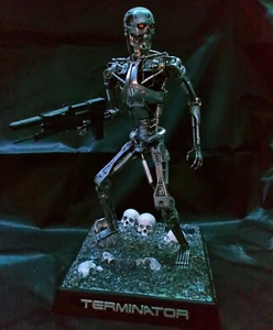 Terminator T-800  Resin Sculpture Statue Model Kit   Unpainted/Unassemb - Picture 1 of 1