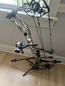 2025 Mathews Lift bow LOADED - Picture 1 of 7