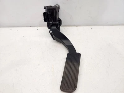 2009 Chevrolet Silverado 1500 (5.3L / AT) Accelerator Pedal - DBW /Drive By Wire - Image 1 of 4