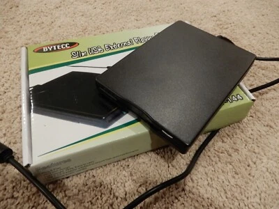 BYTECC SLIM BT144 USB 2.0 EXTERNAL FLOPPY DISC DRIVE WIN 98/2000/ME/XP Vista - Image 1 of 4