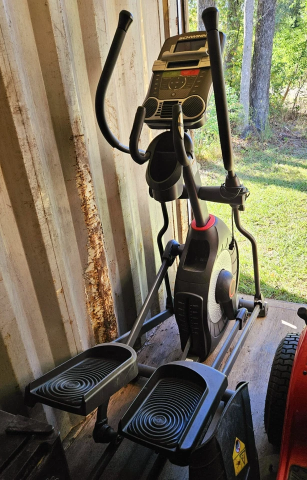 Máquina de Ejercicio Elíptico-Schwinn Journey 4.5 Precision Path. L71"xW28.5"xH66" Foto 1 de 2