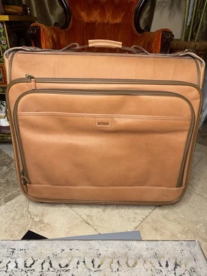 Nuevo Hartmann Cinturón Cuero Móvil Bolsa de Viaje Maleta con Ruedas Foto 1 de 4