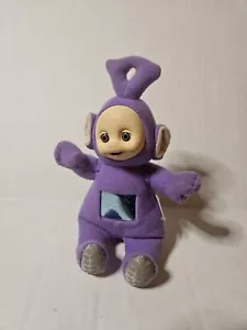 Muñeca Tinky Winky 1998 gorro de goma cara púrpura Playskool Teletubbies 6" de colección - Imagen 1 de 5