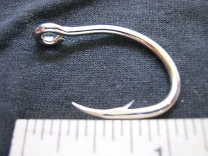 50 Eagle Claw Nickel Live Bait Hooks 5/0 L318NMGM Tuna Wahoo Yellowtail - Picture 1 of 7