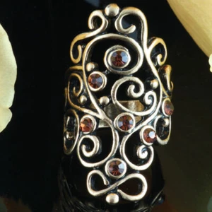 FASHION RING SIZE 8 CRYSTAL RHINESTONE CELEBRITY STYLE LONG KNUCKLE - Picture 1 of 3