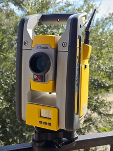 Estación total robótica Trimble RTS773 Vision DR HP 3"/2" para topografía, BIM - Imagen 1 de 8