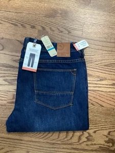 NWT Tommy Bahama Authentic Straight Jeans Size 36x32 (36x31 1/4) DK Wash Cotton - Picture 1 of 4