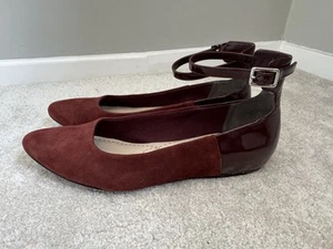 CLARKS SOMERSET BURGUNDY SUEDE/PATENT LEATHER ANKLE STRAP FLAT SHOES SIZE 7D - Picture 1 of 9