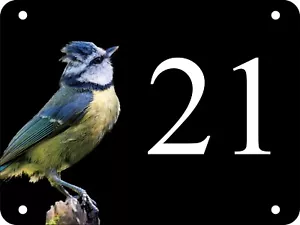 Letrero de número de casa de pájaros azul de aluminio personalizado negro (impreso UV) - Imagen 1 de 1