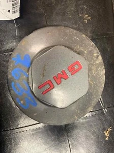 OEM Center Cap BLAZER S10/JIMMY S15 96 97 98 99 00 01 02 03 04 05 - Picture 1 of 2