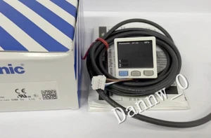 New In Box Panasonic DP-102Z pressure sensor - Picture 1 of 4
