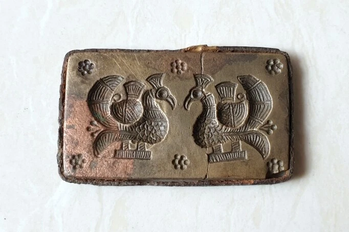 Antiguo Raro Tallado a Mano Pavo Real Trabajo Bronce Figura Molde Diseño Joyería Troquel Antiguo Foto 1 de 4