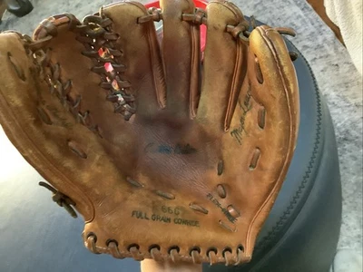 Vtg Major League Leather Glove Model 666 RHT Custom Built De-Luxe Model - Image 1 of 4
