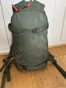 The North Face Slack Pack Thyme Green 20 Litre Specialist Ski / Snowboard - Picture 1 of 13