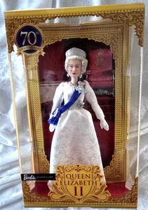 Barbie Signature * Queen Elizabeth II * 70 aniversario * NRFB - Imagen 1 de 8