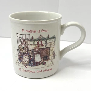 Vtg Ceramic Holly Hobbie Christmas Keepsake Stoneware Mug Seasons Greetings 1974 - Picture 1 of 7